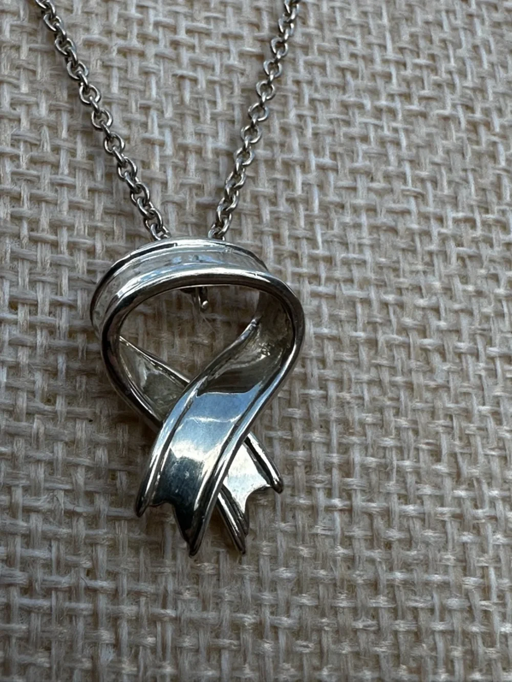 Vintage Tiffany & Co Sterling Silver Ribbon Heart Necklace